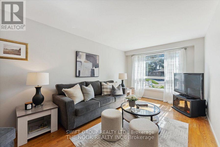 740 Krosno Boulevard, Pickering, Ontario  L1W 1G3 - Photo 3 - E13835484