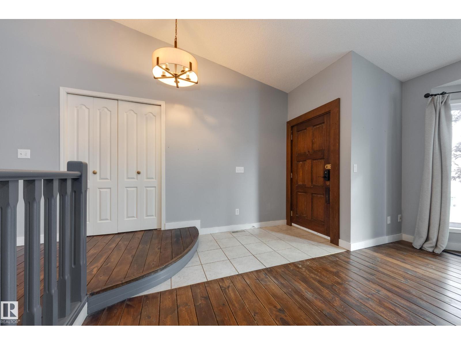 4810 42 St, Beaumont, Alberta  T4X 1H2 - Photo 2 - E4510712