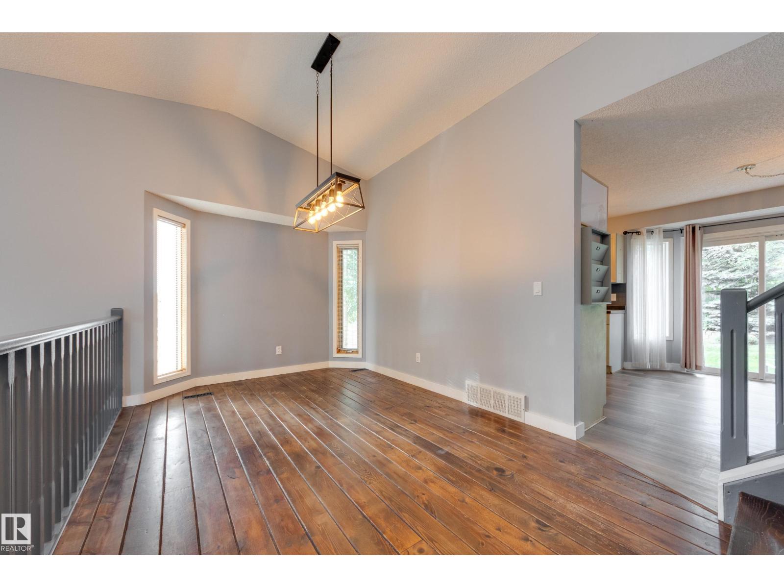4810 42 St, Beaumont, Alberta  T4X 1H2 - Photo 5 - E4510712