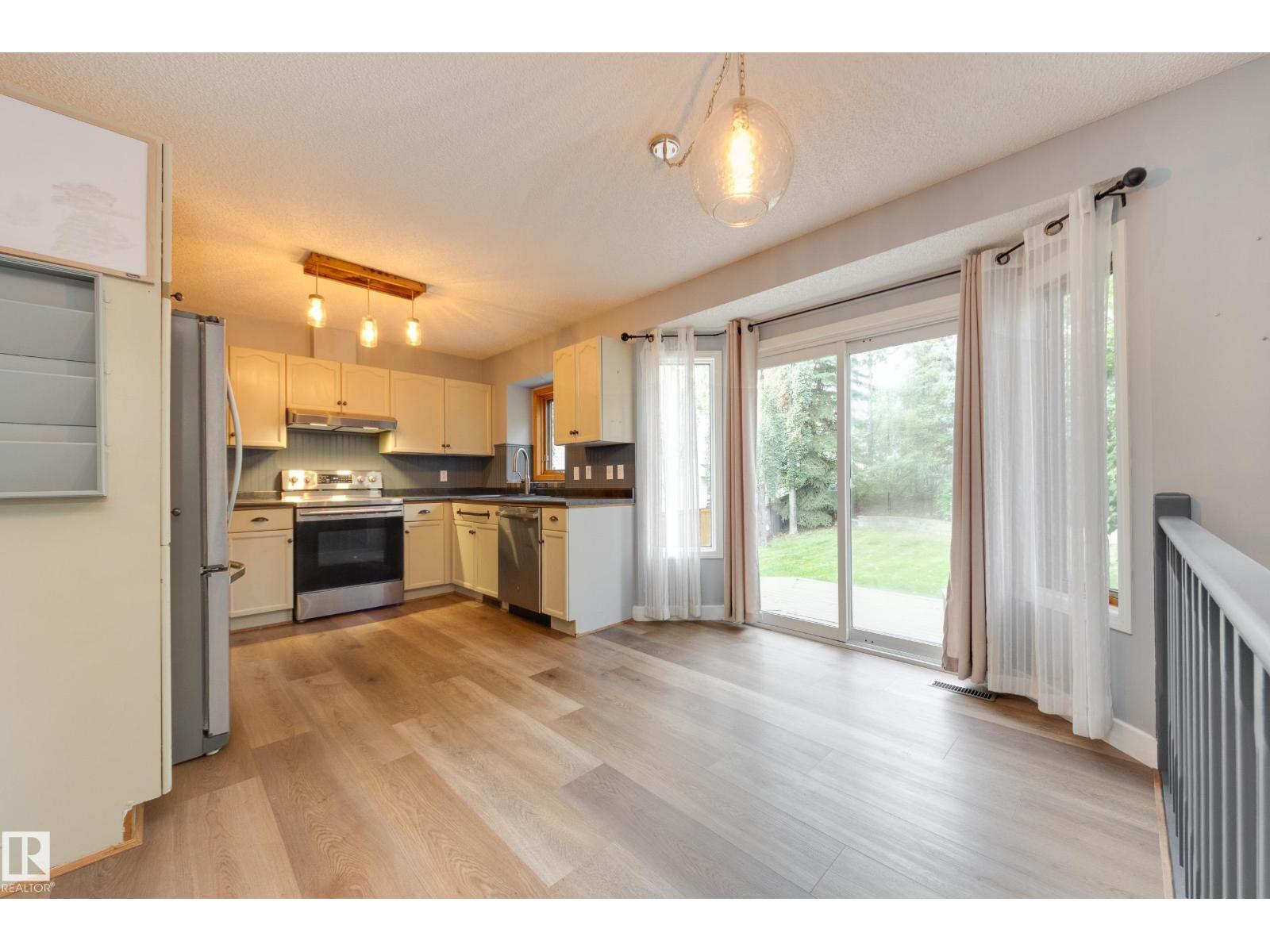 4810 42 St, Beaumont, Alberta  T4X 1H2 - Photo 8 - E4510712