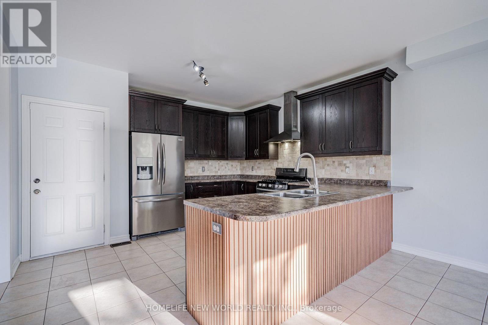 146 Art West Avenue, Newmarket, Ontario  L3X 0C1 - Photo 18 - N13835416