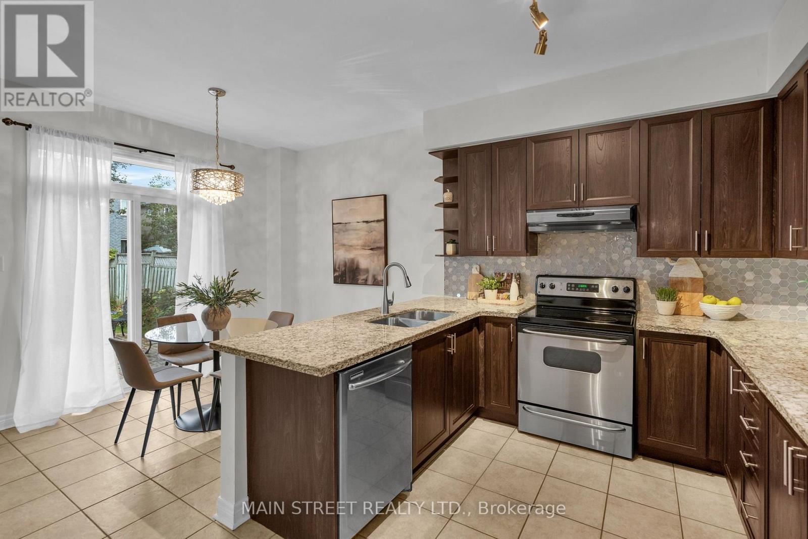 27 Blackbird Crescent, Richmond Hill, Ontario  L4E 4B2 - Photo 14 - N13835550