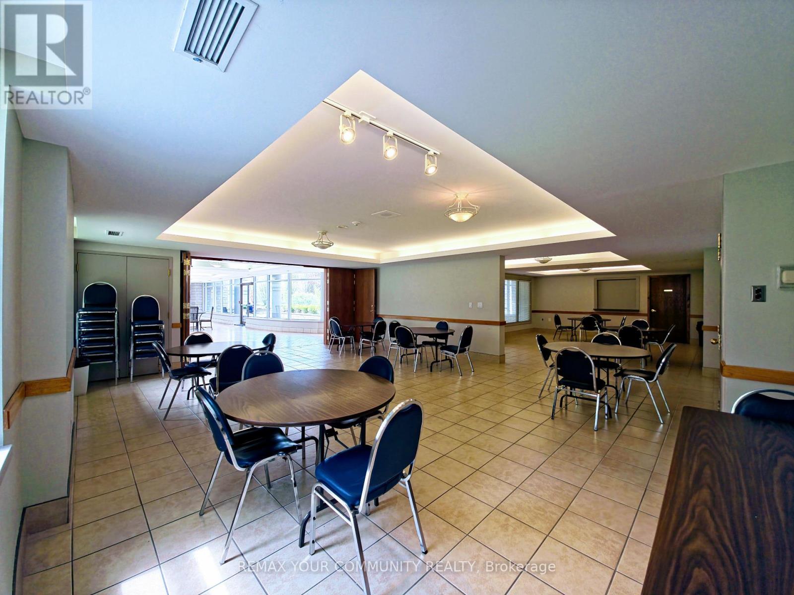 114 - 2504 Rutherford Road, Vaughan (Maple), Ontario  L4K 5N5 - Photo 6 - N13835568