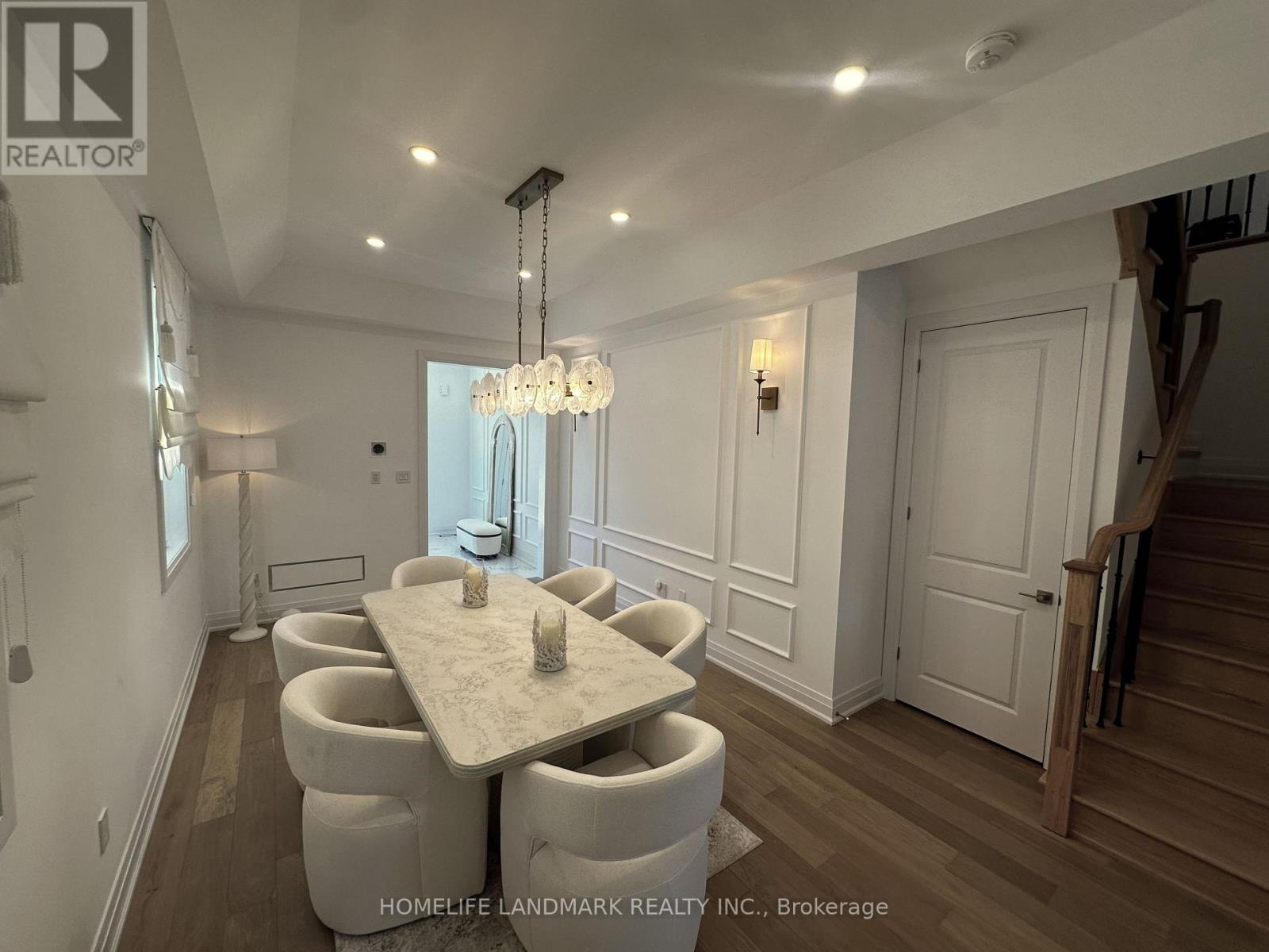30 Mapleton Street, Richmond Hill, Ontario  L4E 1N1 - Photo 3 - N13835634
