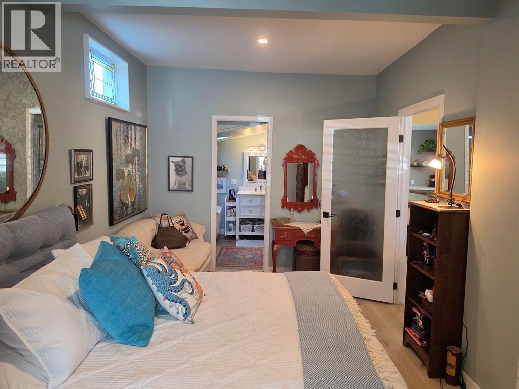 16 Fort Street, Point Edward, Ontario  N7V 1M2 - Photo 20 - 26023726