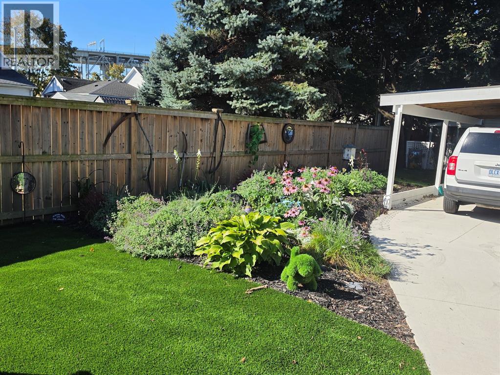 16 Fort Street, Point Edward, Ontario  N7V 1M2 - Photo 37 - 26023726