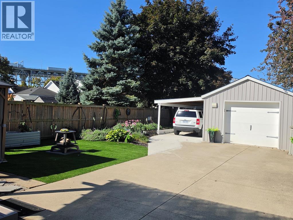 16 Fort Street, Point Edward, Ontario  N7V 1M2 - Photo 36 - 26023726