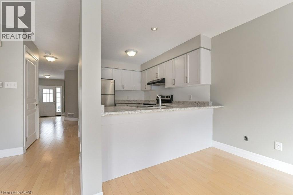 45 Rockcliffe Drive, Kitchener, Ontario  N2R 1W5 - Photo 6 - 40865405