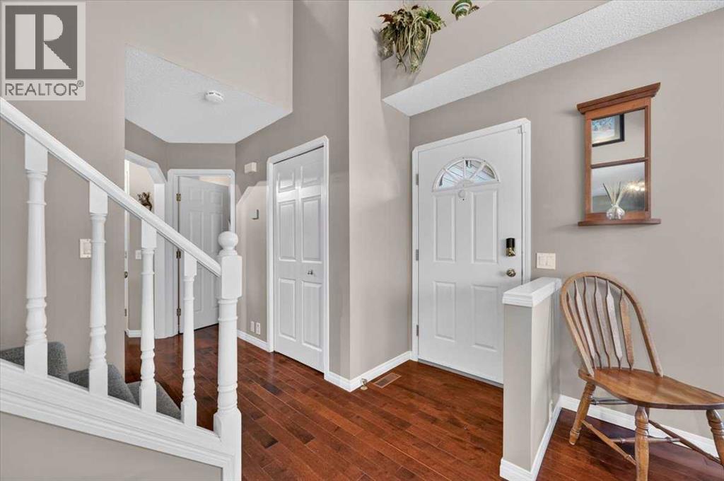 177 Douglasview Rise SE, Calgary, Alberta  T2Z 2H8 - Photo 4 - A2346922
