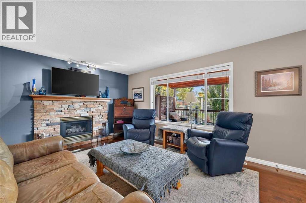 177 Douglasview Rise SE, Calgary, Alberta  T2Z 2H8 - Photo 7 - A2346922