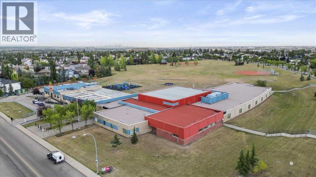 177 Douglasview Rise SE, Calgary, Alberta  T2Z 2H8 - Photo 40 - A2346922