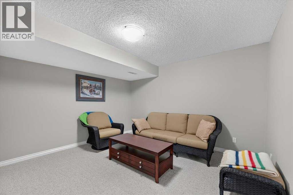 177 Douglasview Rise SE, Calgary, Alberta  T2Z 2H8 - Photo 25 - A2346922