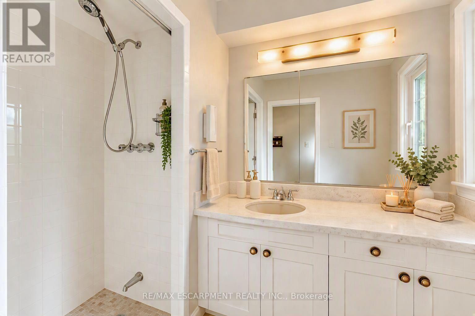 7 Watling Street, Toronto, Ontario  M9P 3E8 - Photo 32 - W13835408
