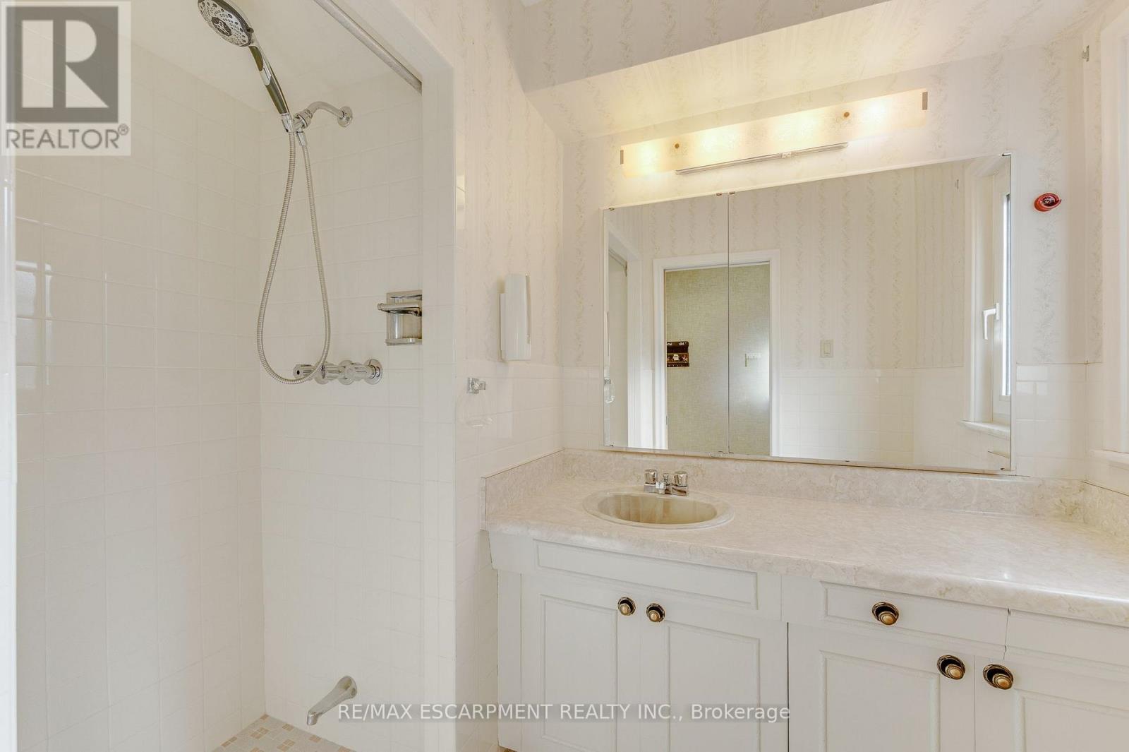 7 Watling Street, Toronto, Ontario  M9P 3E8 - Photo 33 - W13835408