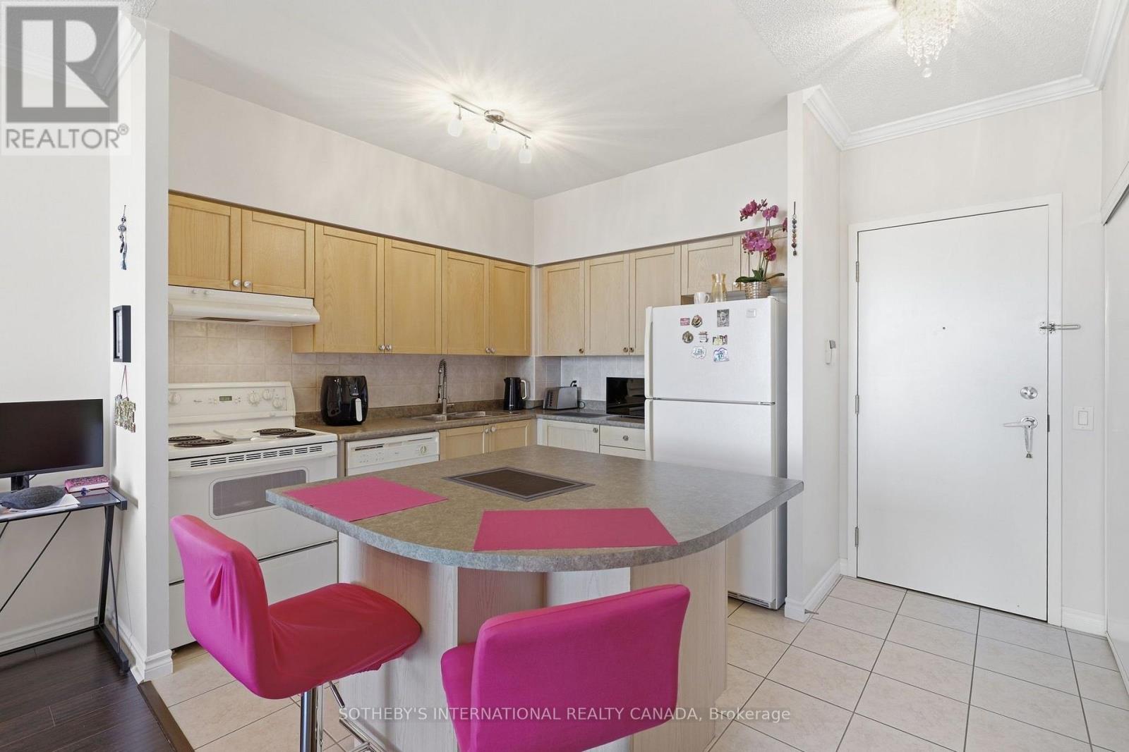 2112 - 55 Strathaven Drive, Mississauga, Ontario  L5R 4G9 - Photo 2 - W13835432