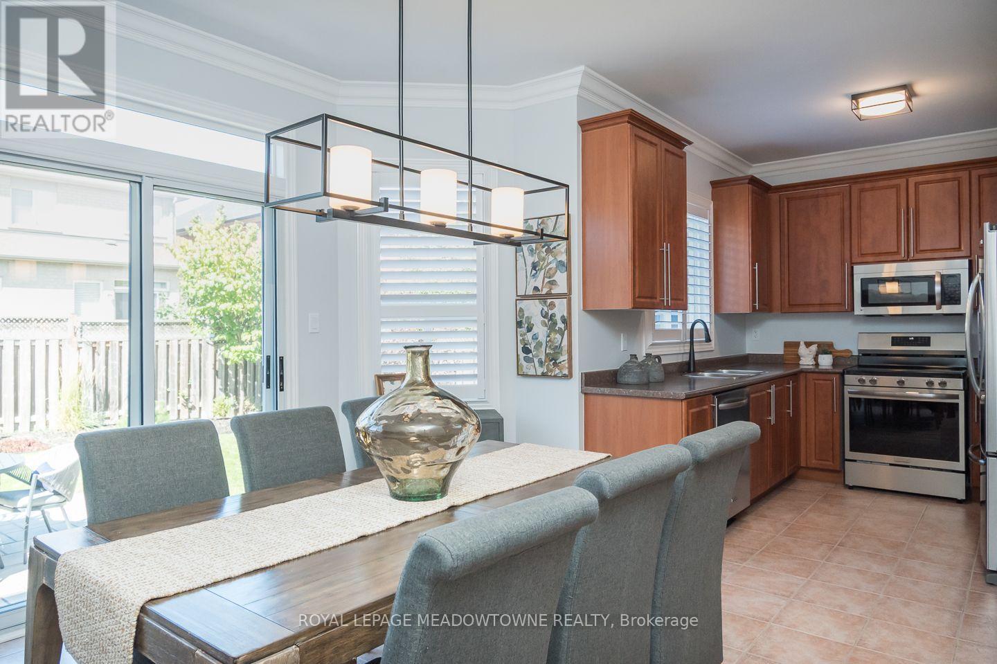 1319 Weller Cross, Milton, Ontario  L9T 6K6 - Photo 11 - W13835456