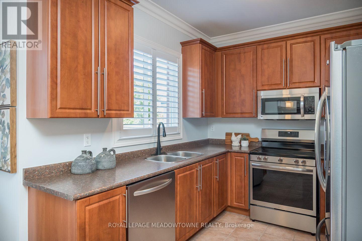 1319 Weller Cross, Milton, Ontario  L9T 6K6 - Photo 13 - W13835456