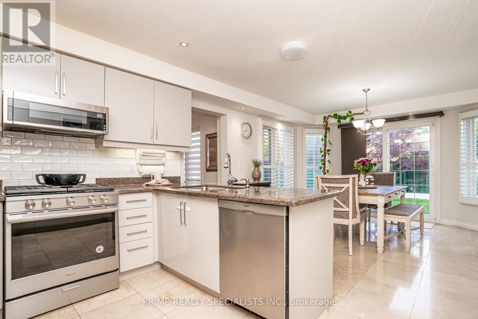 1800 Tattersall Way, Mississauga, Ontario  L5M 3H7 - Photo 11 - W13835516