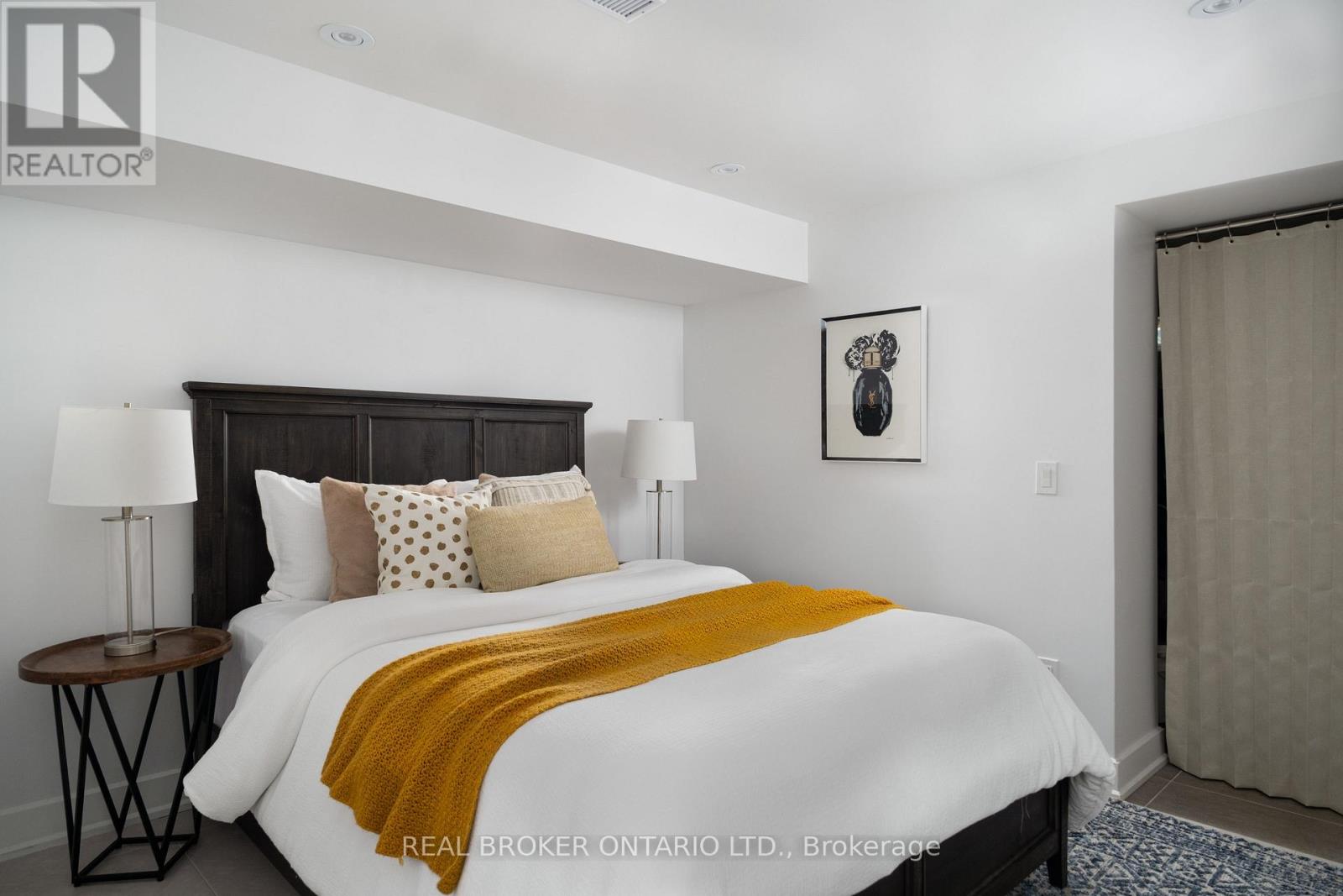 1633 Coram Crescent, Mississauga, Ontario  L4X 1L1 - Photo 39 - W13835520