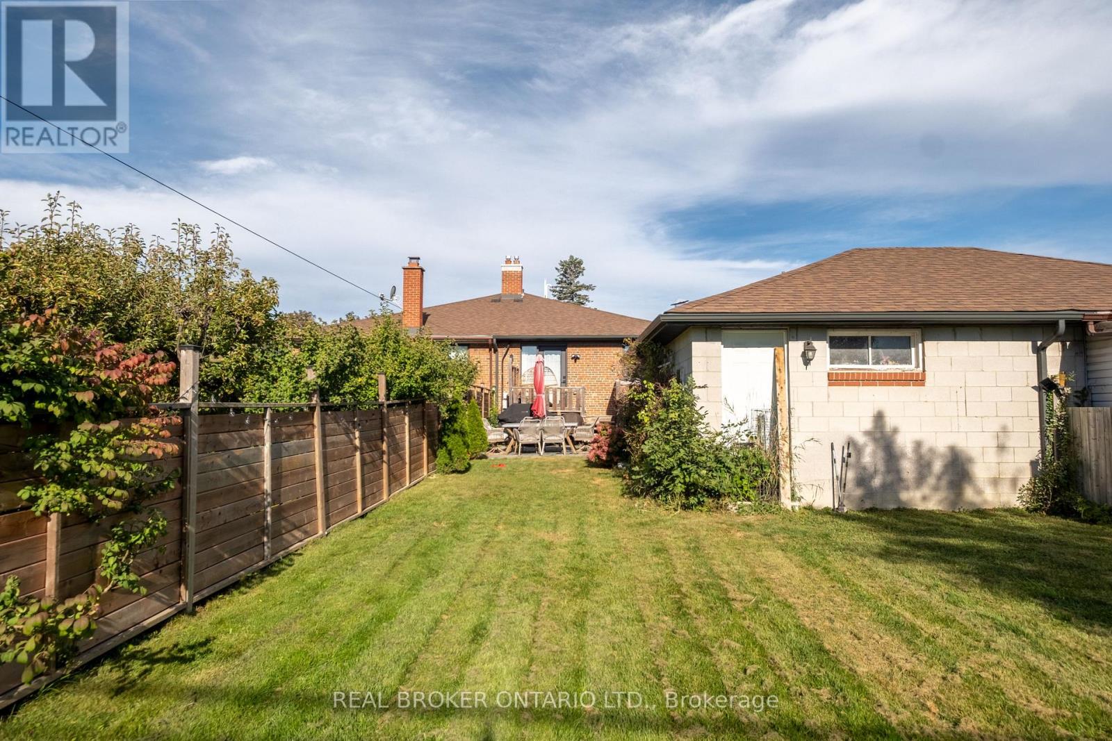 1633 Coram Crescent, Mississauga, Ontario  L4X 1L1 - Photo 48 - W13835520