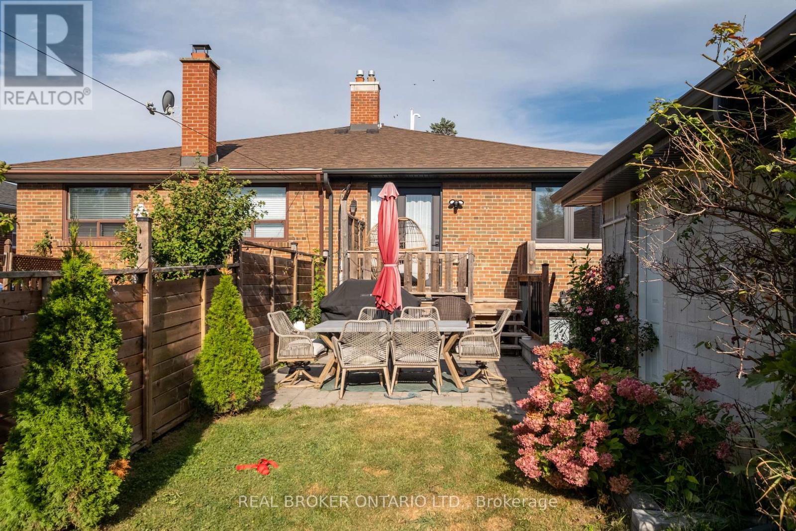 1633 Coram Crescent, Mississauga, Ontario  L4X 1L1 - Photo 49 - W13835520