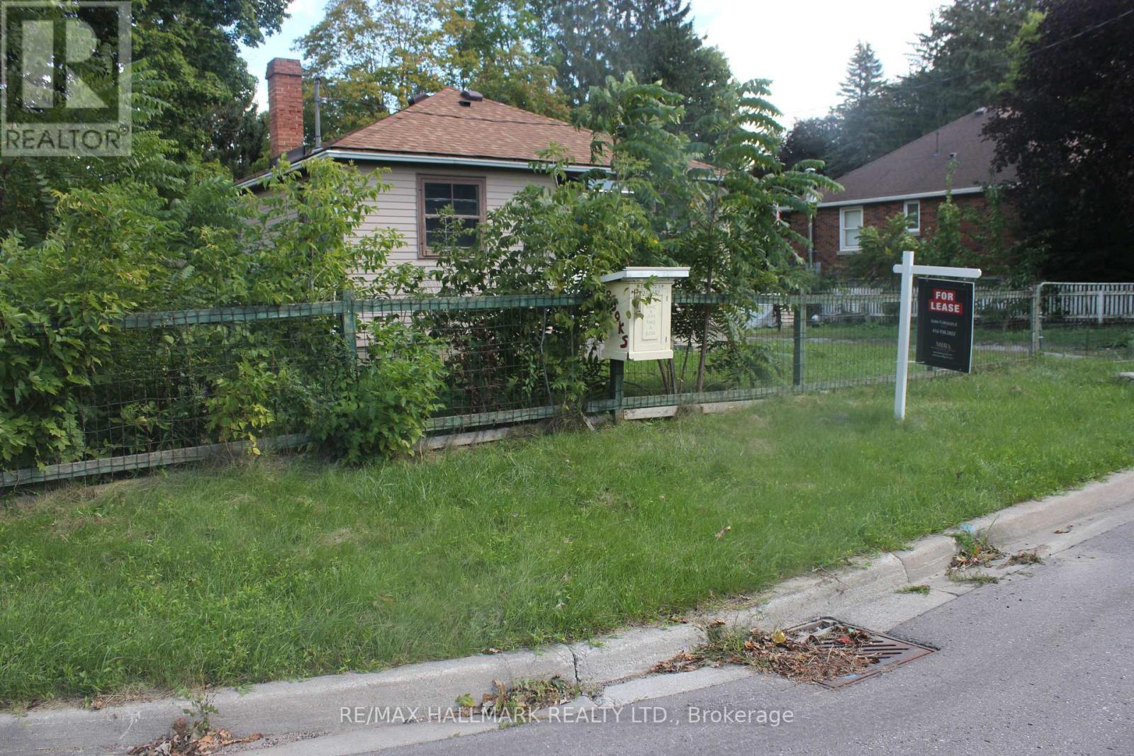 71 John Street, Caledon, Ontario  L7E 3H4 - Photo 2 - W13835530