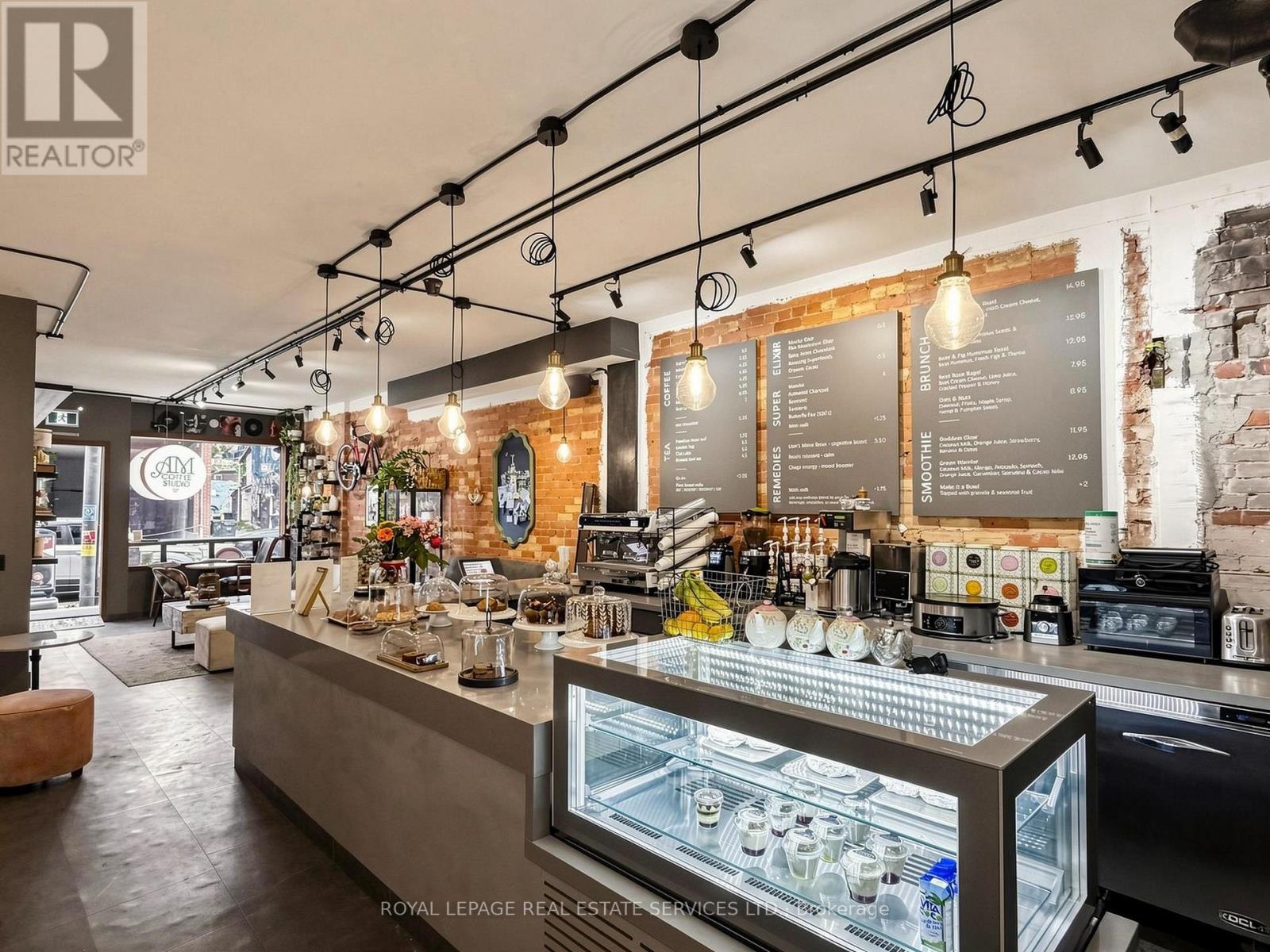 2233 Dundas Street W, Toronto, Ontario  M6R 1X6 - Photo 11 - W13835538