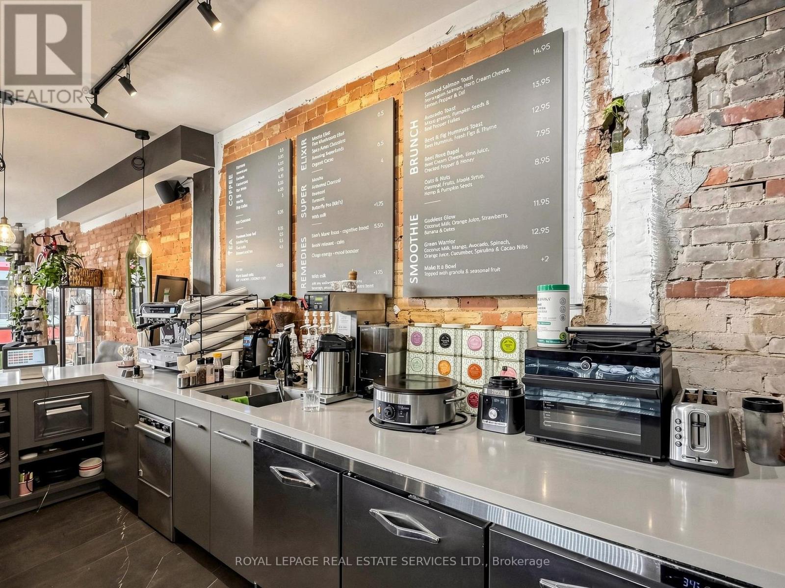 2233 Dundas Street W, Toronto, Ontario  M6R 1X6 - Photo 13 - W13835538