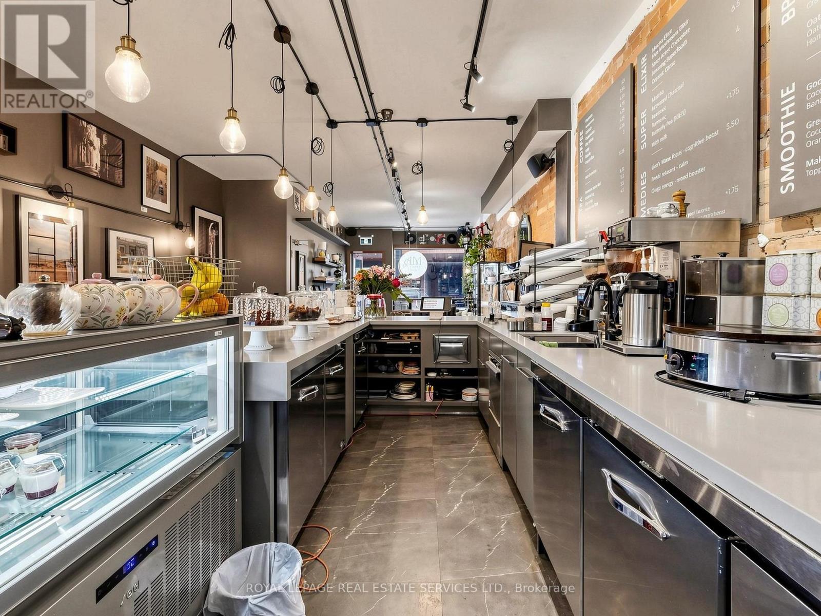 2233 Dundas Street W, Toronto, Ontario  M6R 1X6 - Photo 14 - W13835538