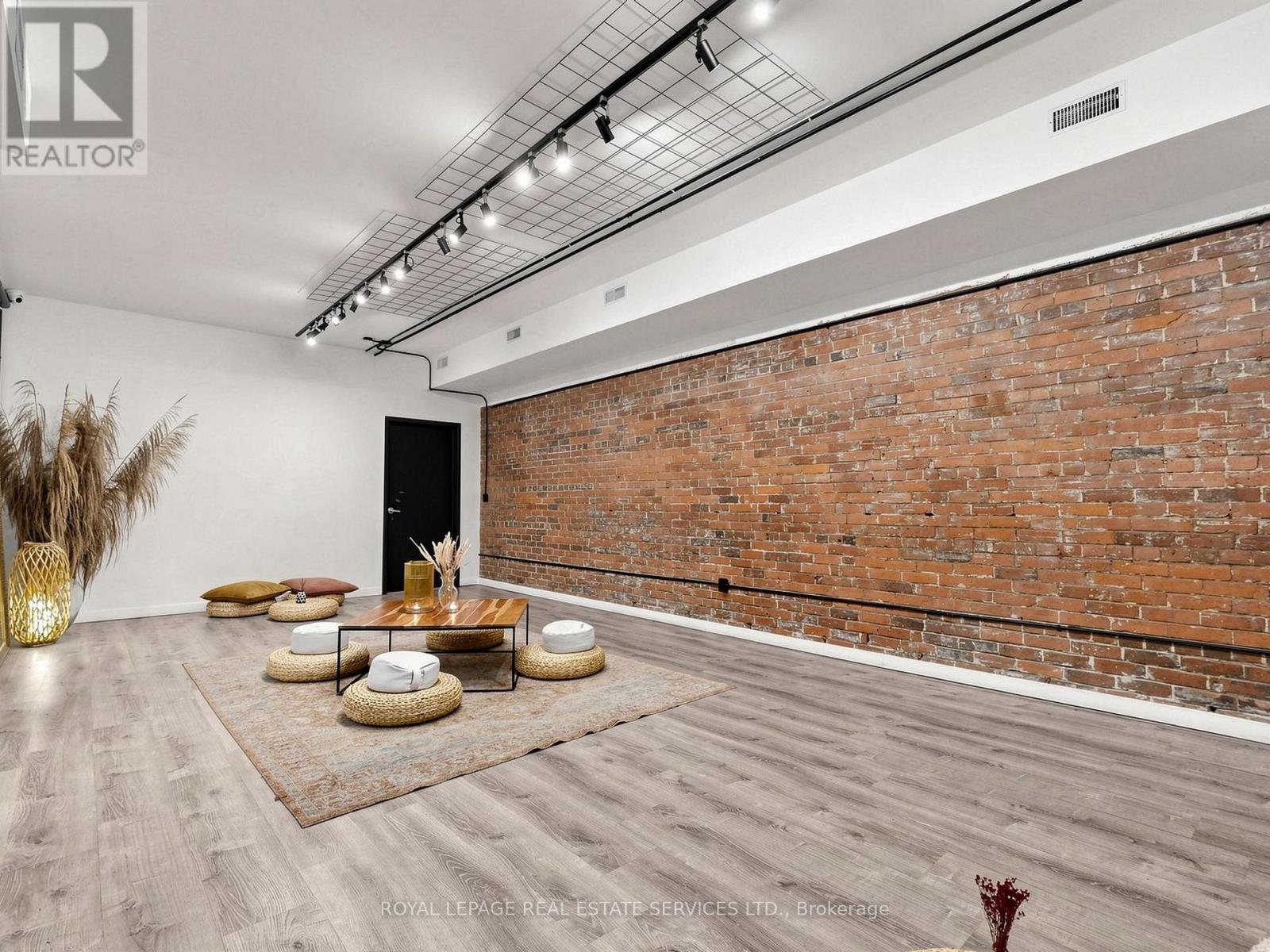 2233 Dundas Street W, Toronto, Ontario  M6R 1X6 - Photo 18 - W13835538