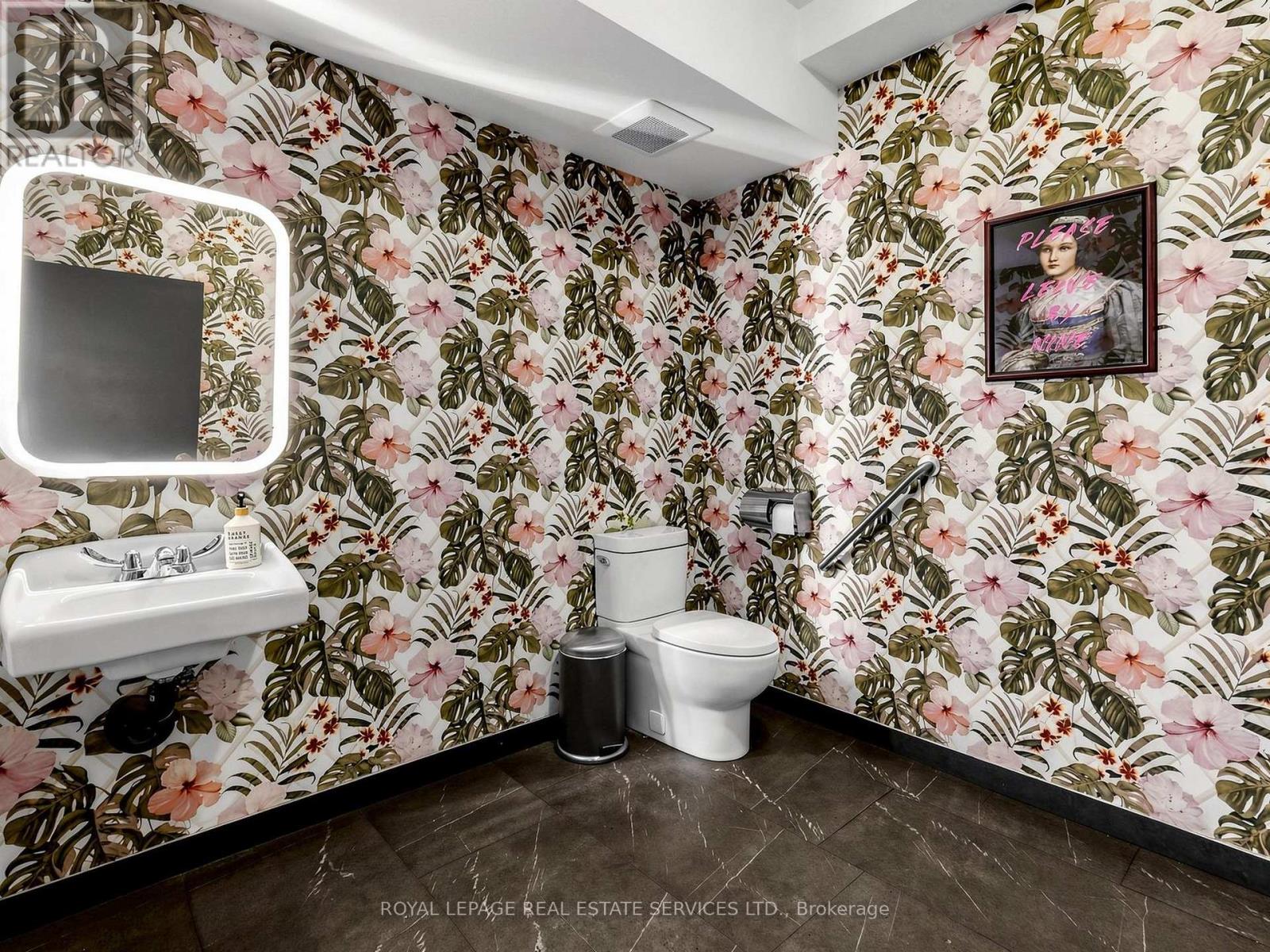 2233 Dundas Street W, Toronto, Ontario  M6R 1X6 - Photo 20 - W13835538