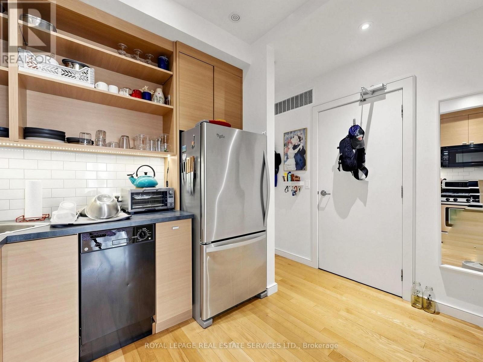 2233 Dundas Street W, Toronto, Ontario  M6R 1X6 - Photo 27 - W13835538