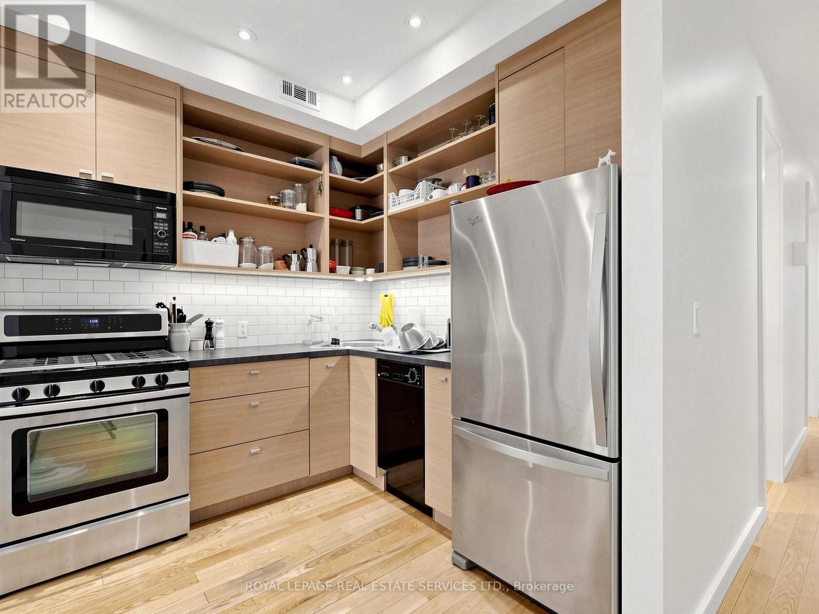 2233 Dundas Street W, Toronto, Ontario  M6R 1X6 - Photo 28 - W13835538