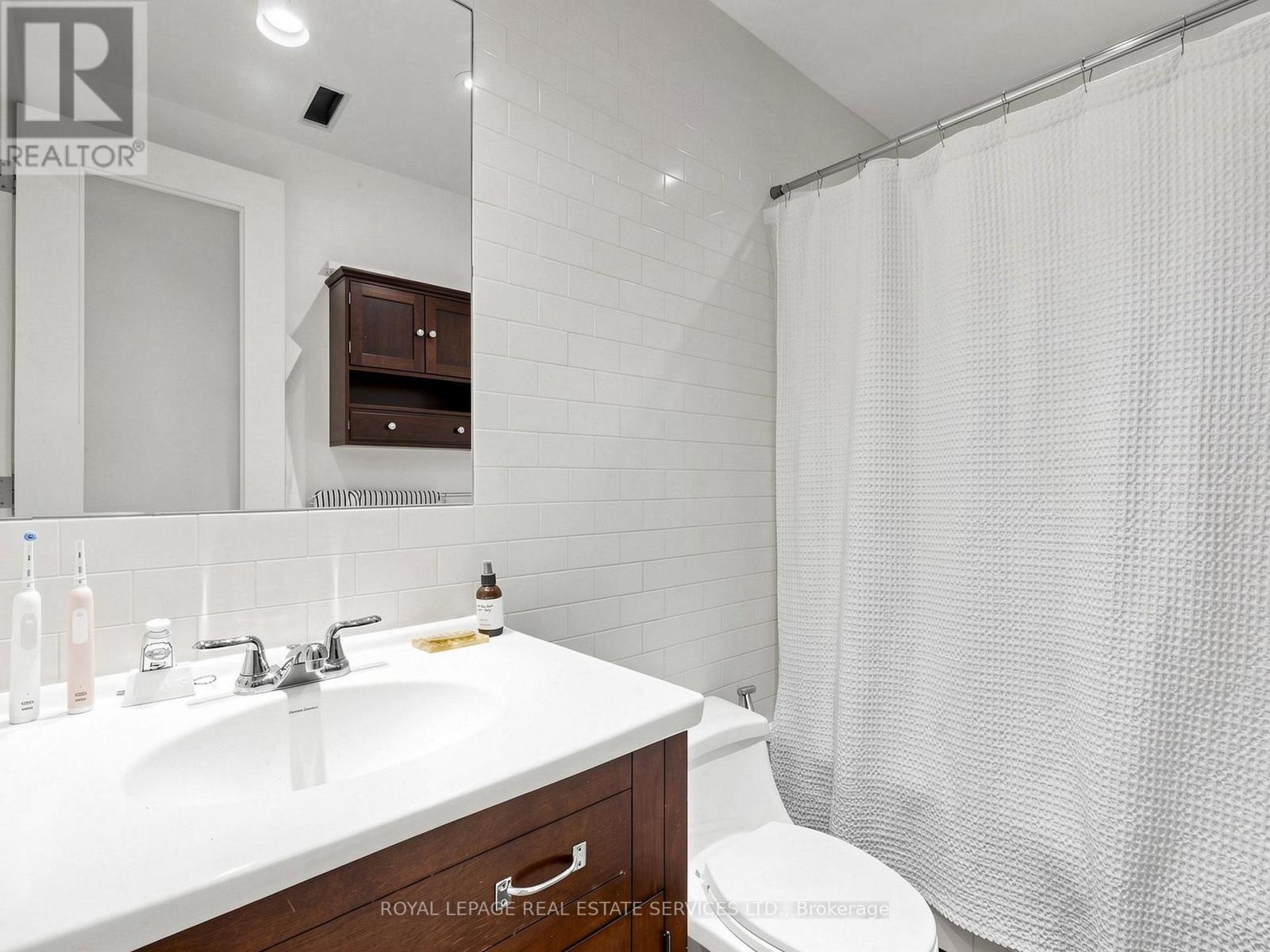 2233 Dundas Street W, Toronto, Ontario  M6R 1X6 - Photo 35 - W13835538