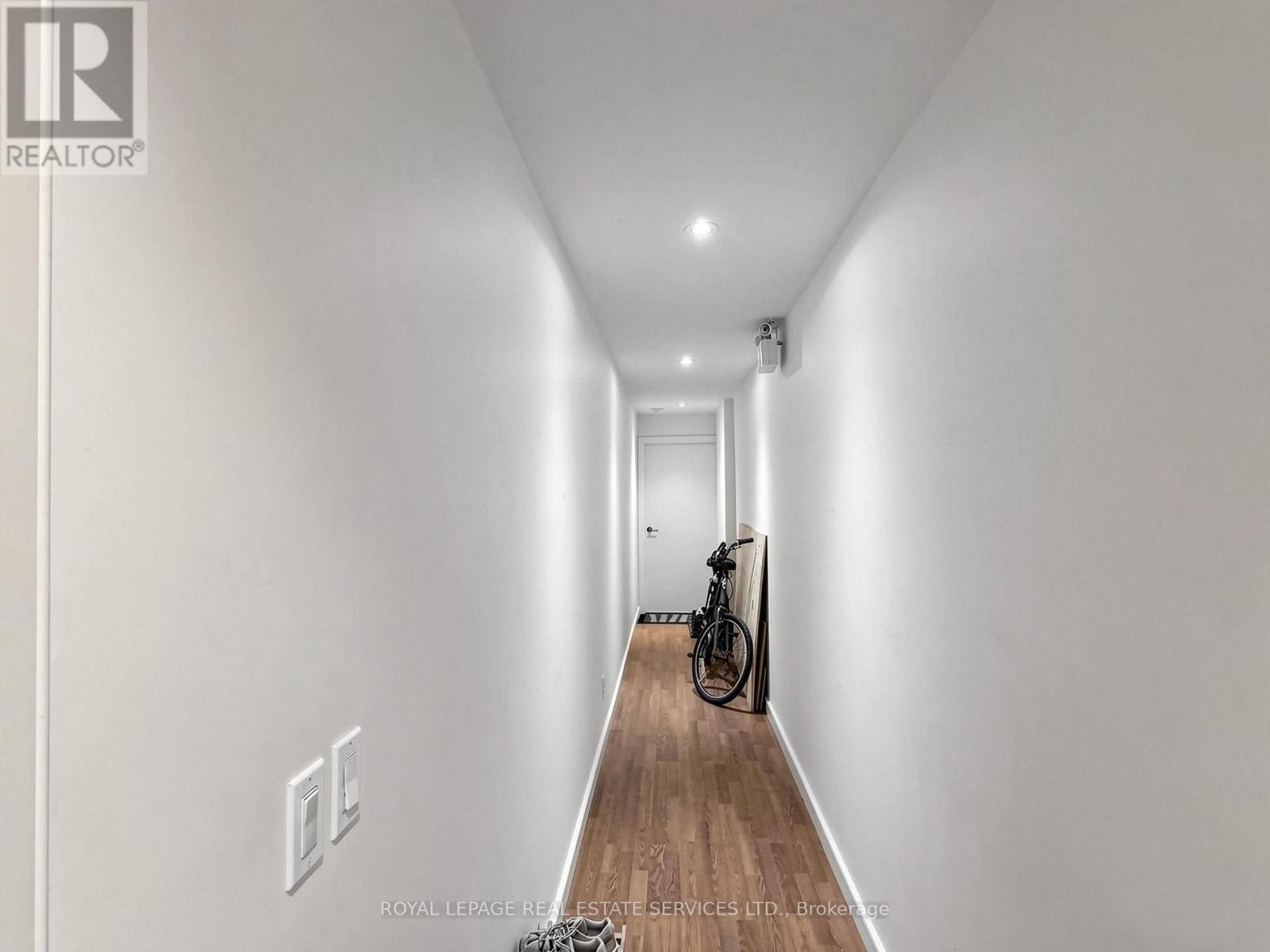 2233 Dundas Street W, Toronto, Ontario  M6R 1X6 - Photo 38 - W13835538