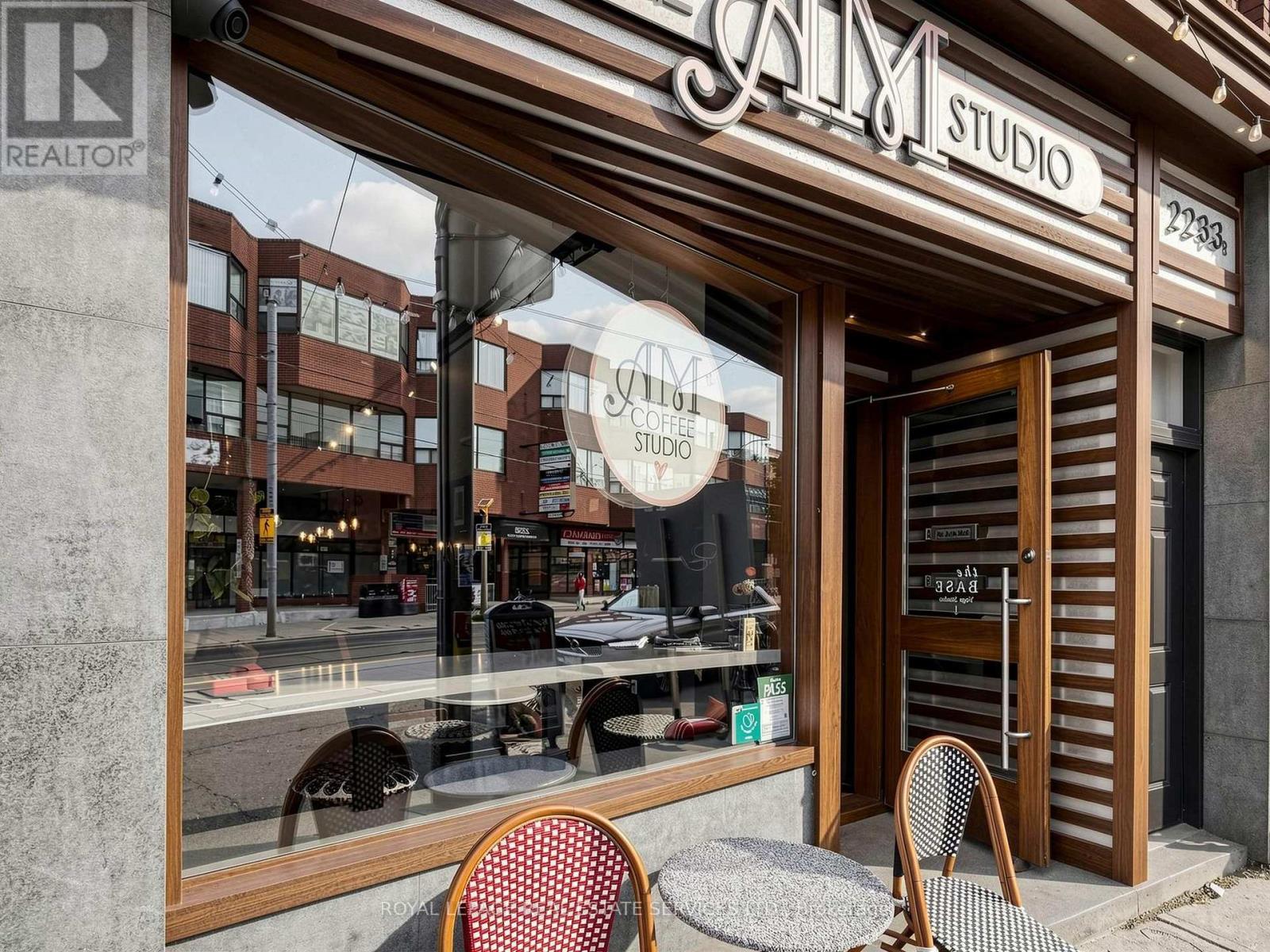 2233 Dundas Street W, Toronto, Ontario  M6R 1X6 - Photo 4 - W13835538