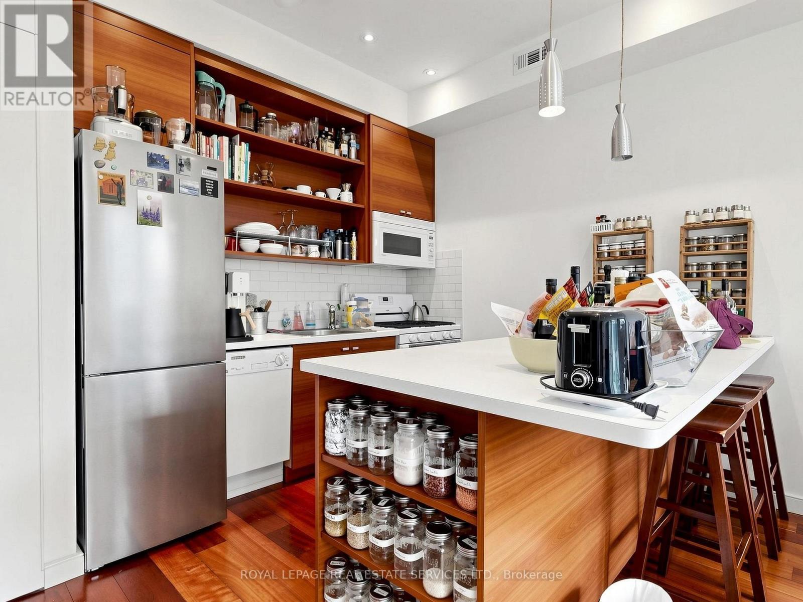 2233 Dundas Street W, Toronto, Ontario  M6R 1X6 - Photo 43 - W13835538