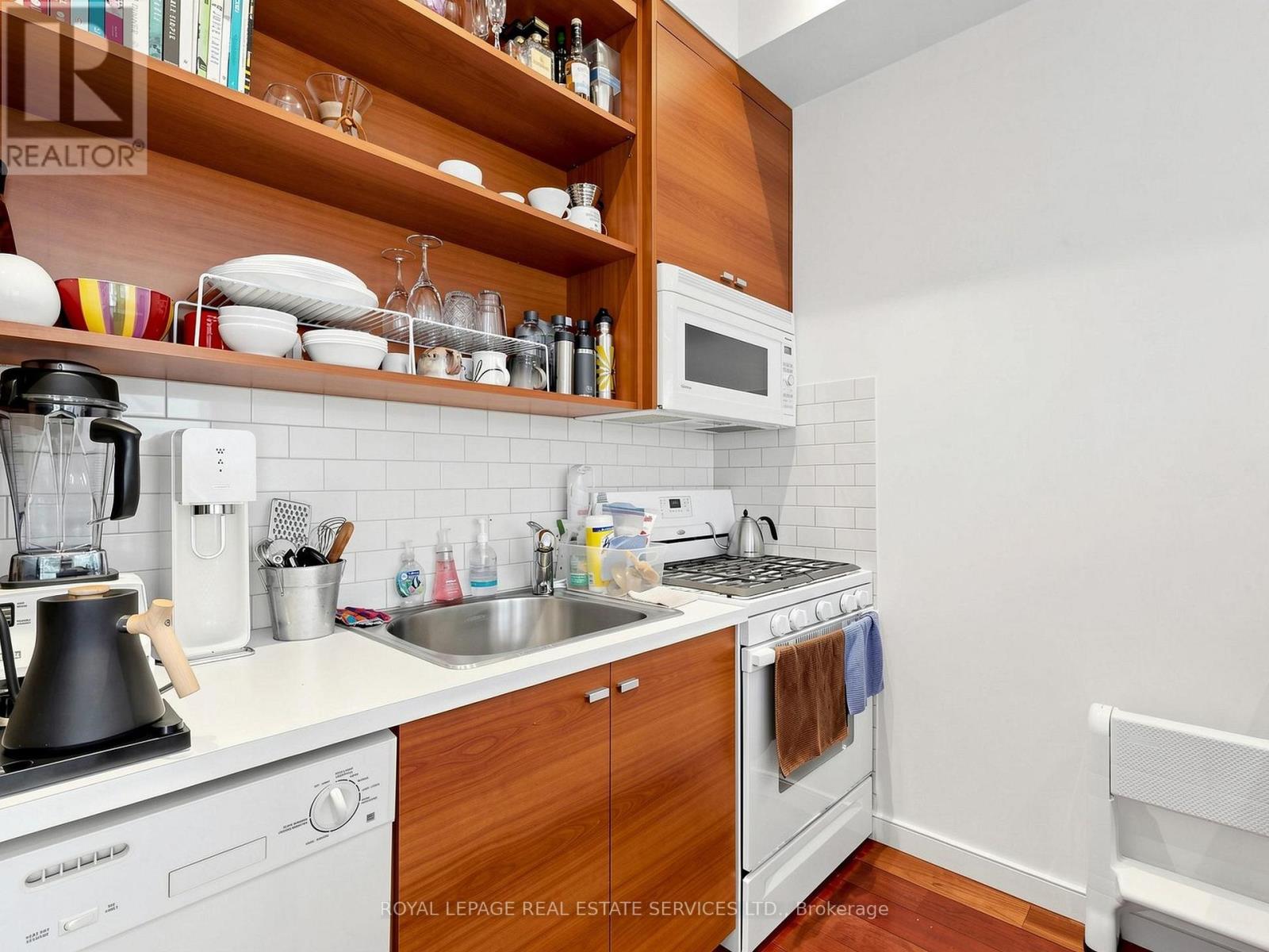 2233 Dundas Street W, Toronto, Ontario  M6R 1X6 - Photo 44 - W13835538