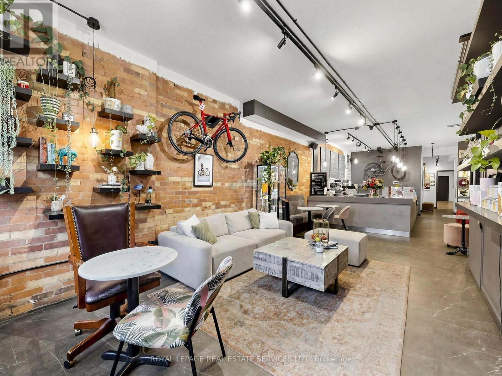2233 Dundas Street W, Toronto, Ontario  M6R 1X6 - Photo 8 - W13835538