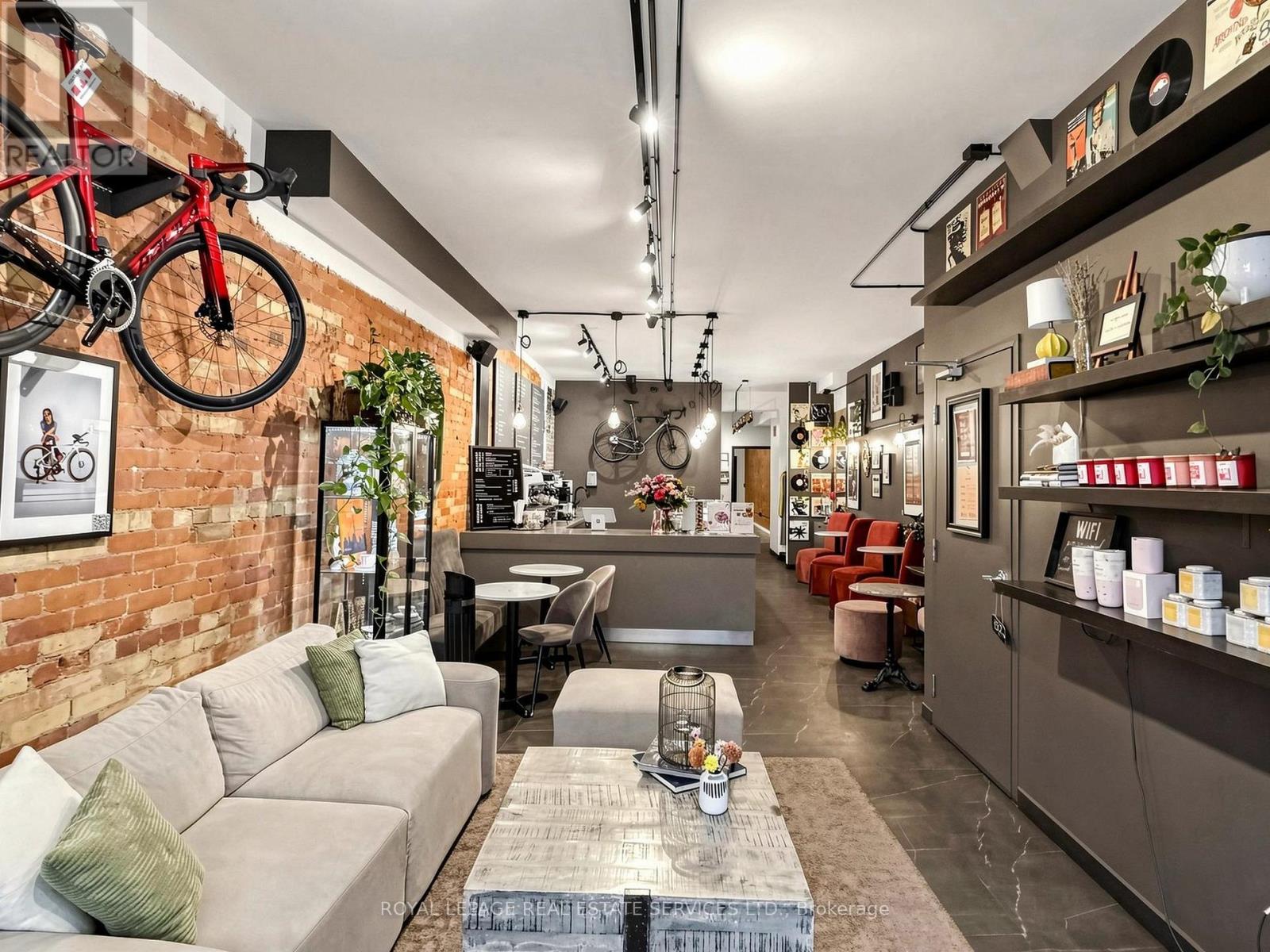 2233 Dundas Street W, Toronto, Ontario  M6R 1X6 - Photo 9 - W13835538