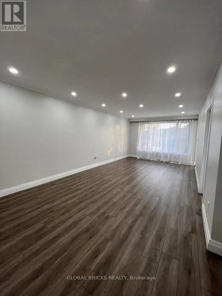 Upper - 49 Argyle Crescent, Brampton, Ontario  L6T 1M9 - Photo 9 - W13835572