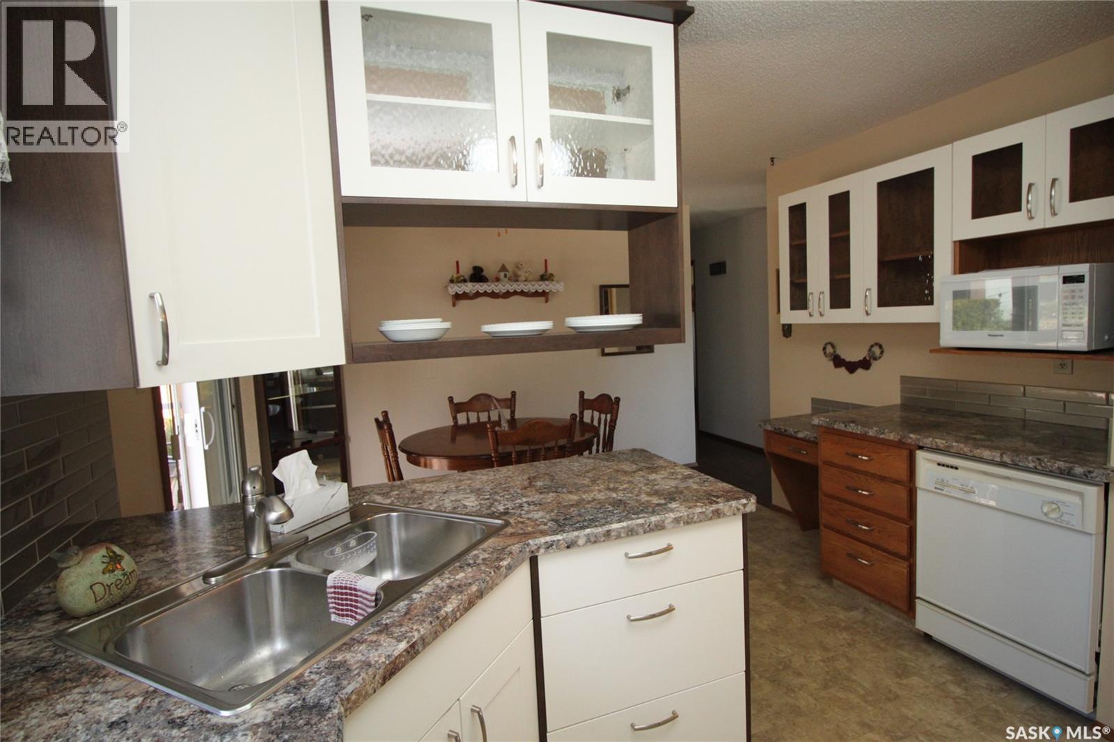 15 Schwager Crescent, Saskatoon, Saskatchewan  S7H 5C1 - Photo 4 - SK049664