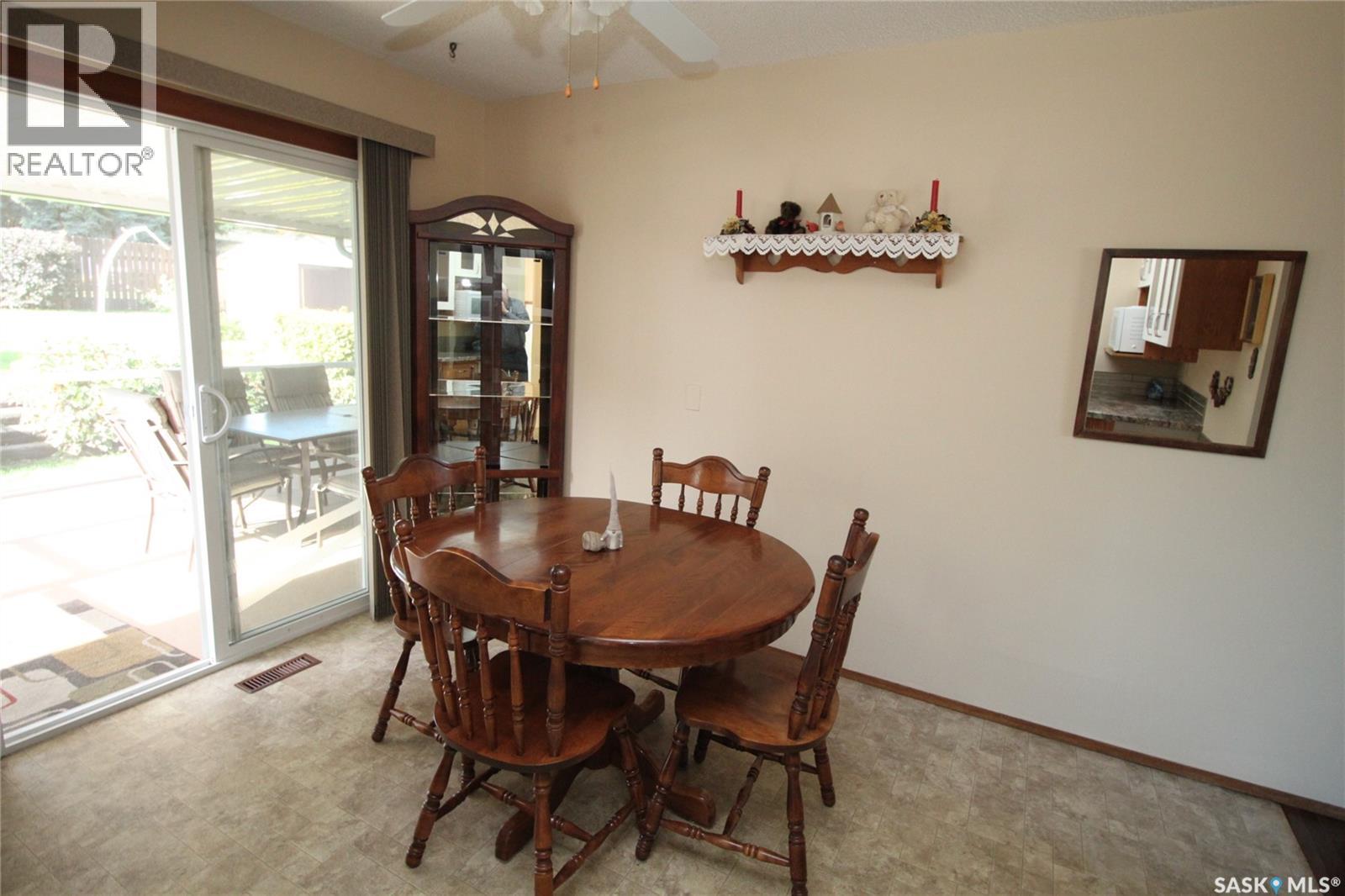 15 Schwager Crescent, Saskatoon, Saskatchewan  S7H 5C1 - Photo 5 - SK049664