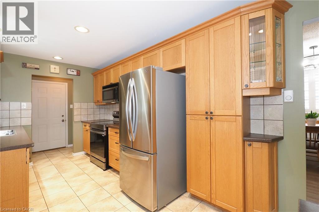 219 Foxhunt Road, Waterloo, Ontario  N2K 2R8 - Photo 11 - 40867098