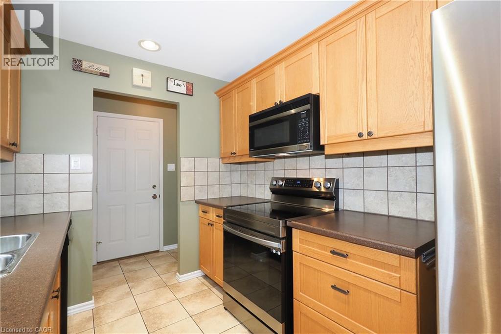 219 Foxhunt Road, Waterloo, Ontario  N2K 2R8 - Photo 12 - 40867098