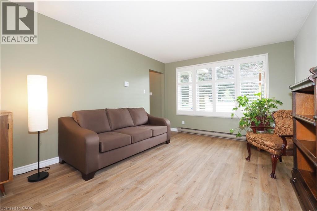 219 Foxhunt Road, Waterloo, Ontario  N2K 2R8 - Photo 6 - 40867098
