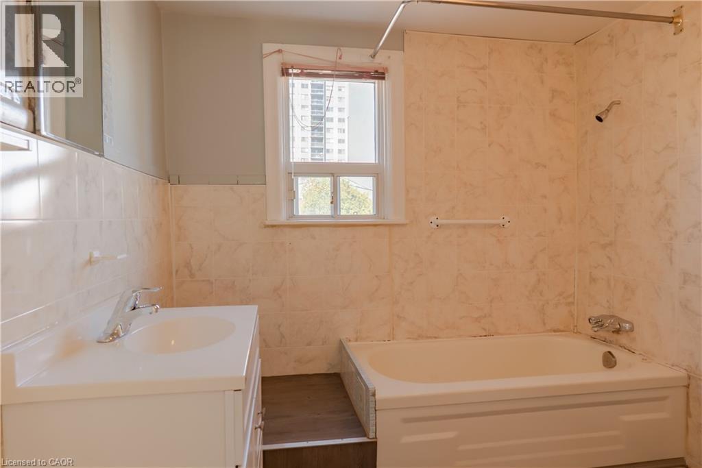 111 West Avenue N, Hamilton, Ontario  L8L 5C4 - Photo 22 - 40866970