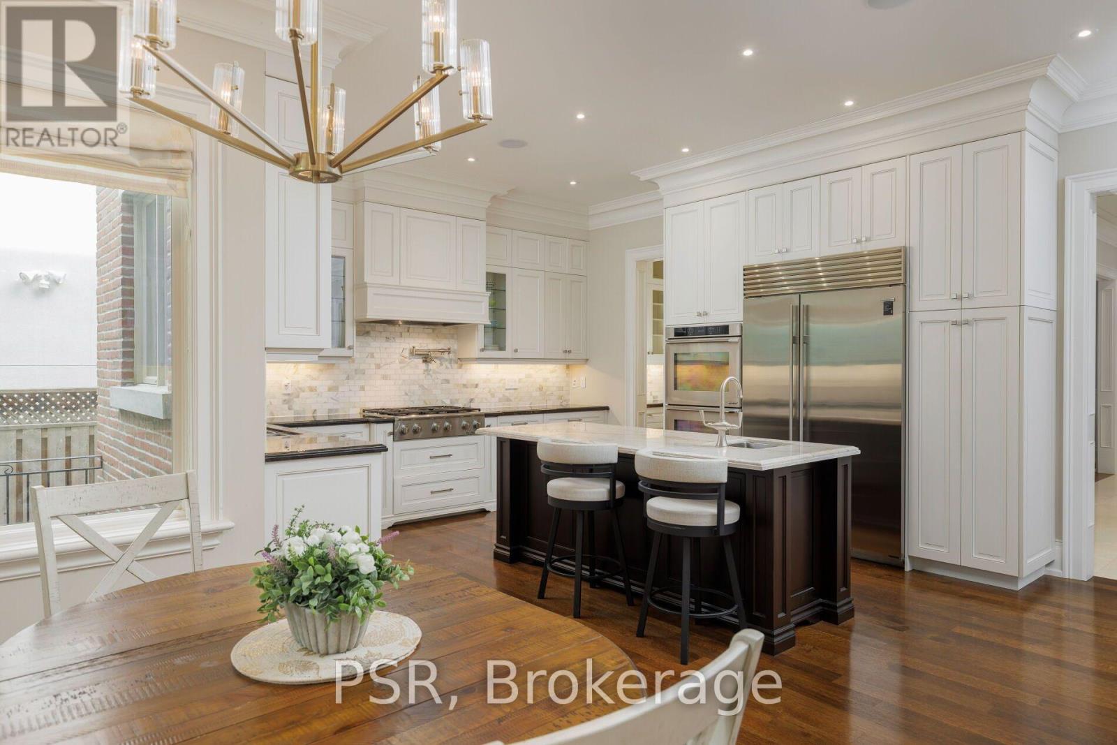 94 Munro Boulevard, Toronto, Ontario  M2P 1C4 - Photo 17 - C13835204