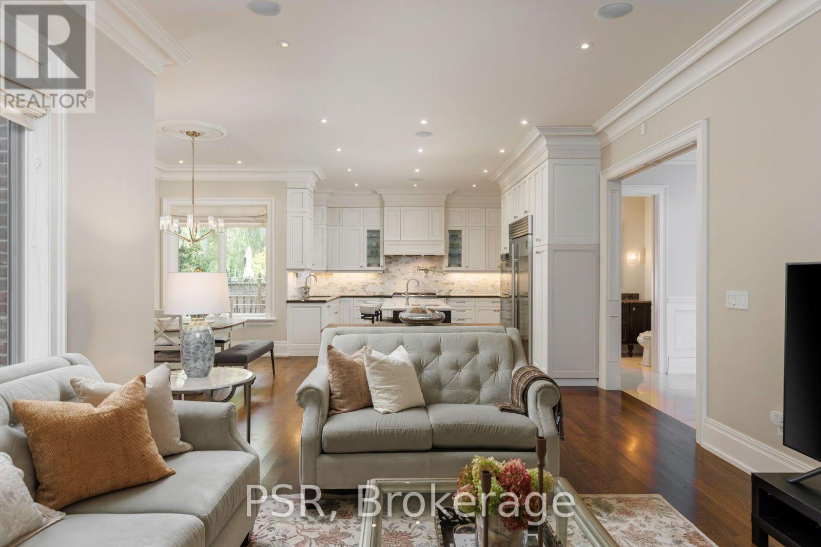 94 Munro Boulevard, Toronto, Ontario  M2P 1C4 - Photo 13 - C13835204