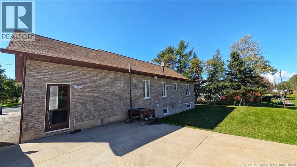 63 Chemin St Simon, Caraquet, New Brunswick  E1W 1B3 - Photo 12 - NB148624